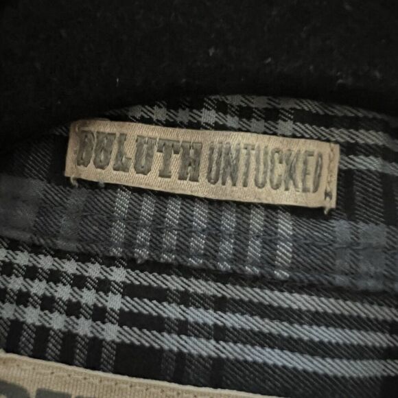 Duluth Trading Men’s Plaid Shirt XL Untucked Button Down Untucked - Picture 3 of 6